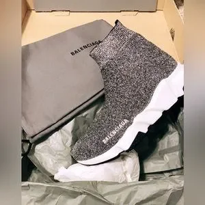 Balenciaga grise pailletée 2025